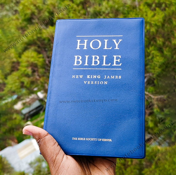 NKJV Holy Bible – Blue Vinyl Cover | End Of Verse Reference Bible | Comfort Print | Christian Bible NKJV | New King James Version (NKJV) | Concordance Bible | Gift Idea | Blue Bible