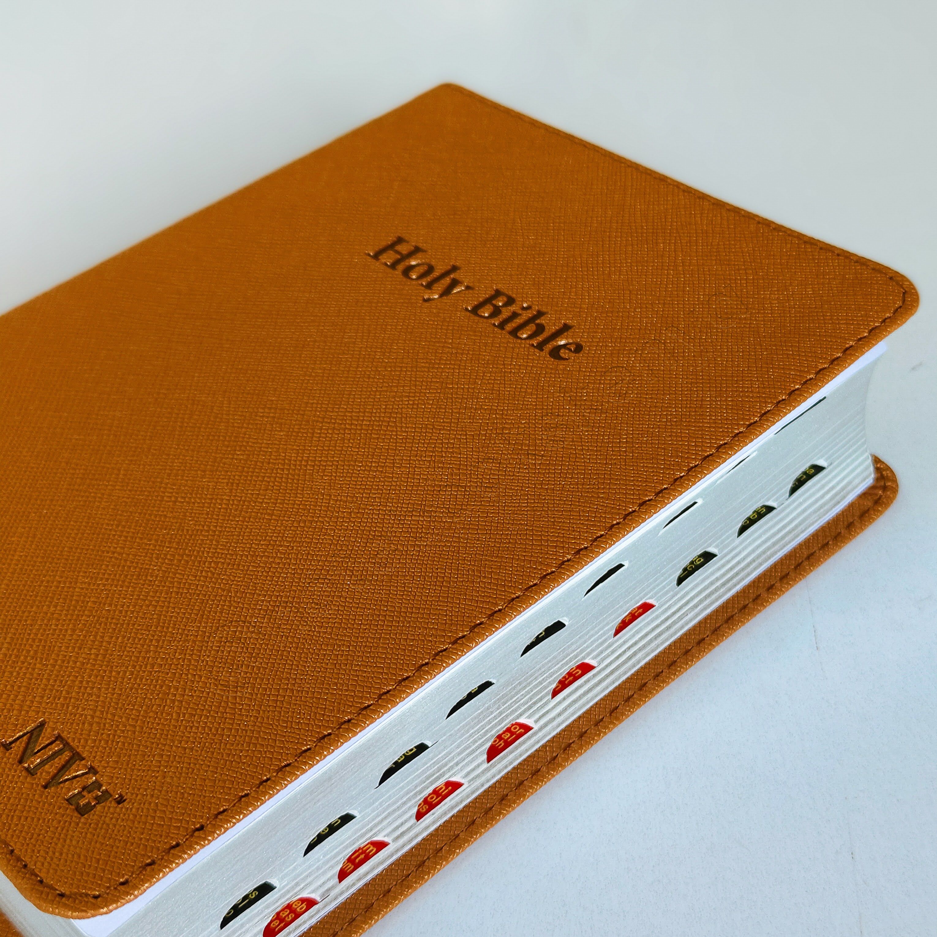 Elegant and Portable | NIV Pocket Bible with Index Tabs– PU Leather | Christian Bible NIV | New International Version(NIV) | Gift | Concordance Bible | Thumb Indexed Bible | Small Bible | Words In Red