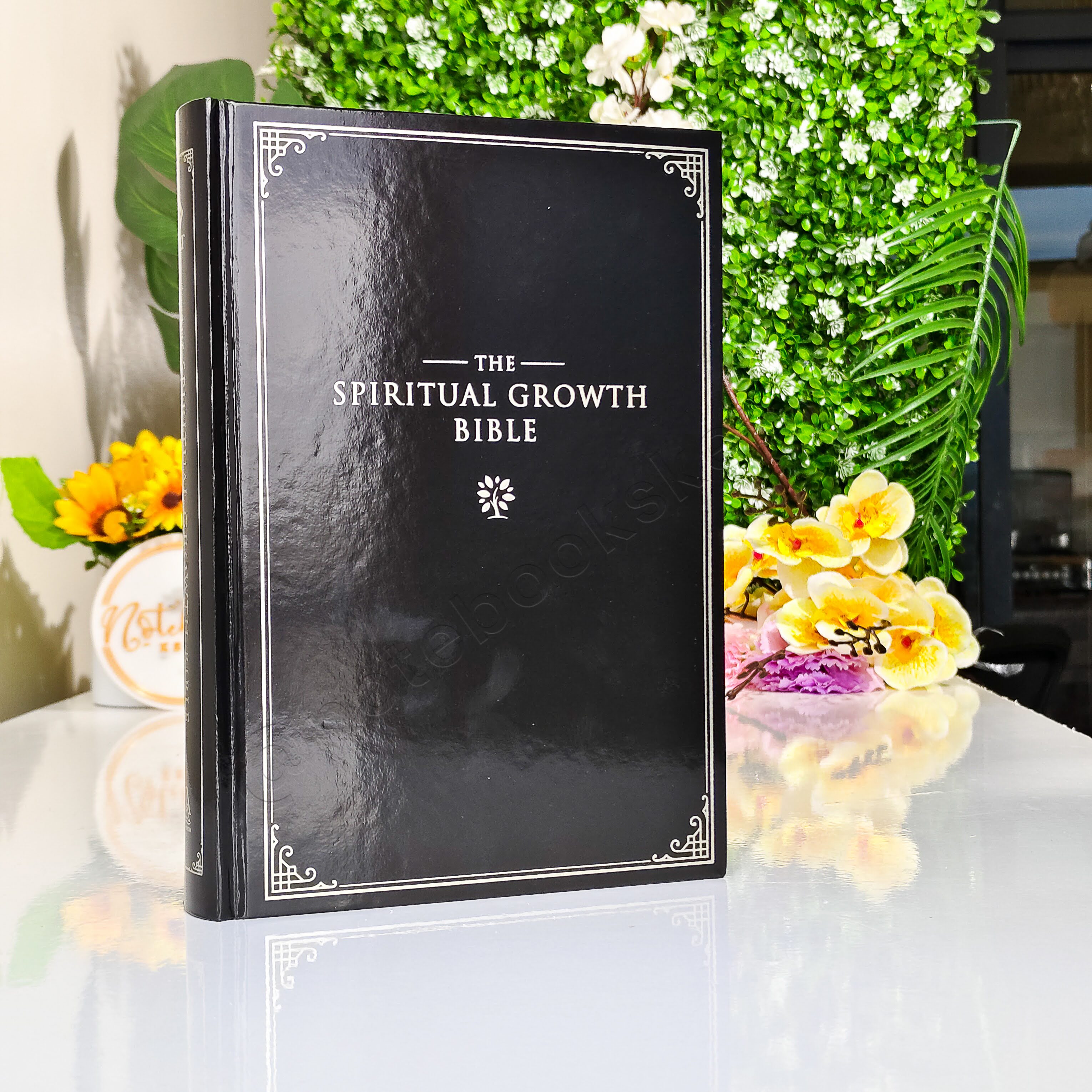 Elegant | NLT Spiritual Growth Bible – Black Hardcover | Christian Bible NLT | New Living Translation(NIV) | Gift | Concordance Bible | Spiritual Bible | Small Bible | Words In Red