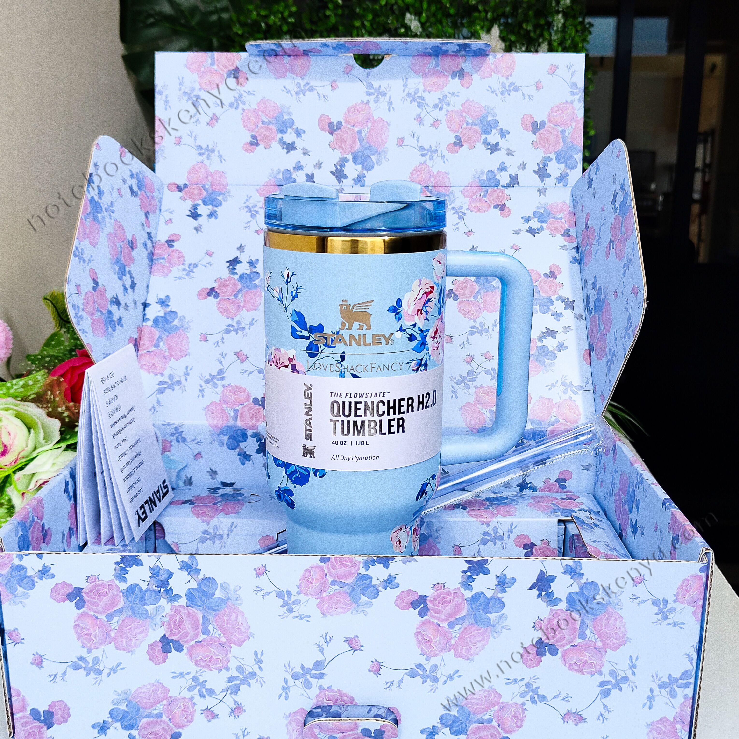 Blue Love Fancy Double-Walled Vacuum Mug – Stainless Steel Travel Tumbler for Women | Hot & Cold Insulated Cup | Office, Car, & Picnic Use | Stanley Mug | Timeless Female Gift