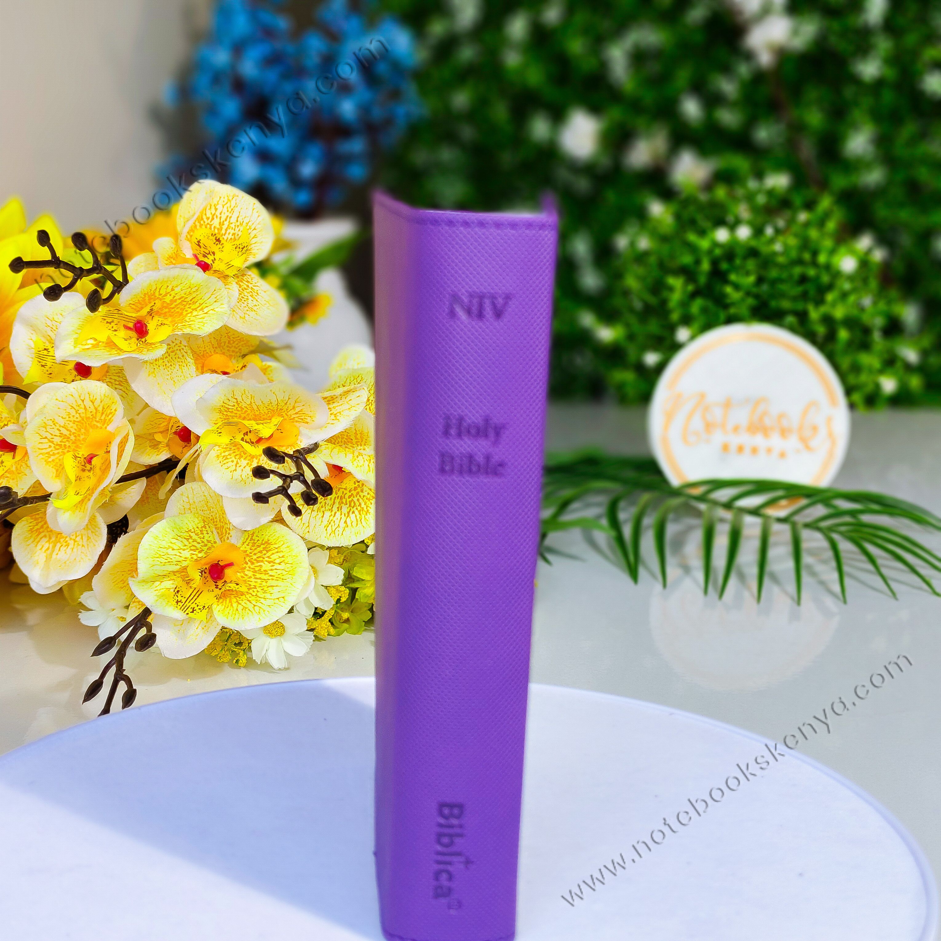 Elegant and Portable | Purple NIV Pocket Bible with Index Tabs– PU Leather  | New International Version(NIV) | Gift | Concordance Bible | Thumb Indexed Bible | Small Bible | Words In Red