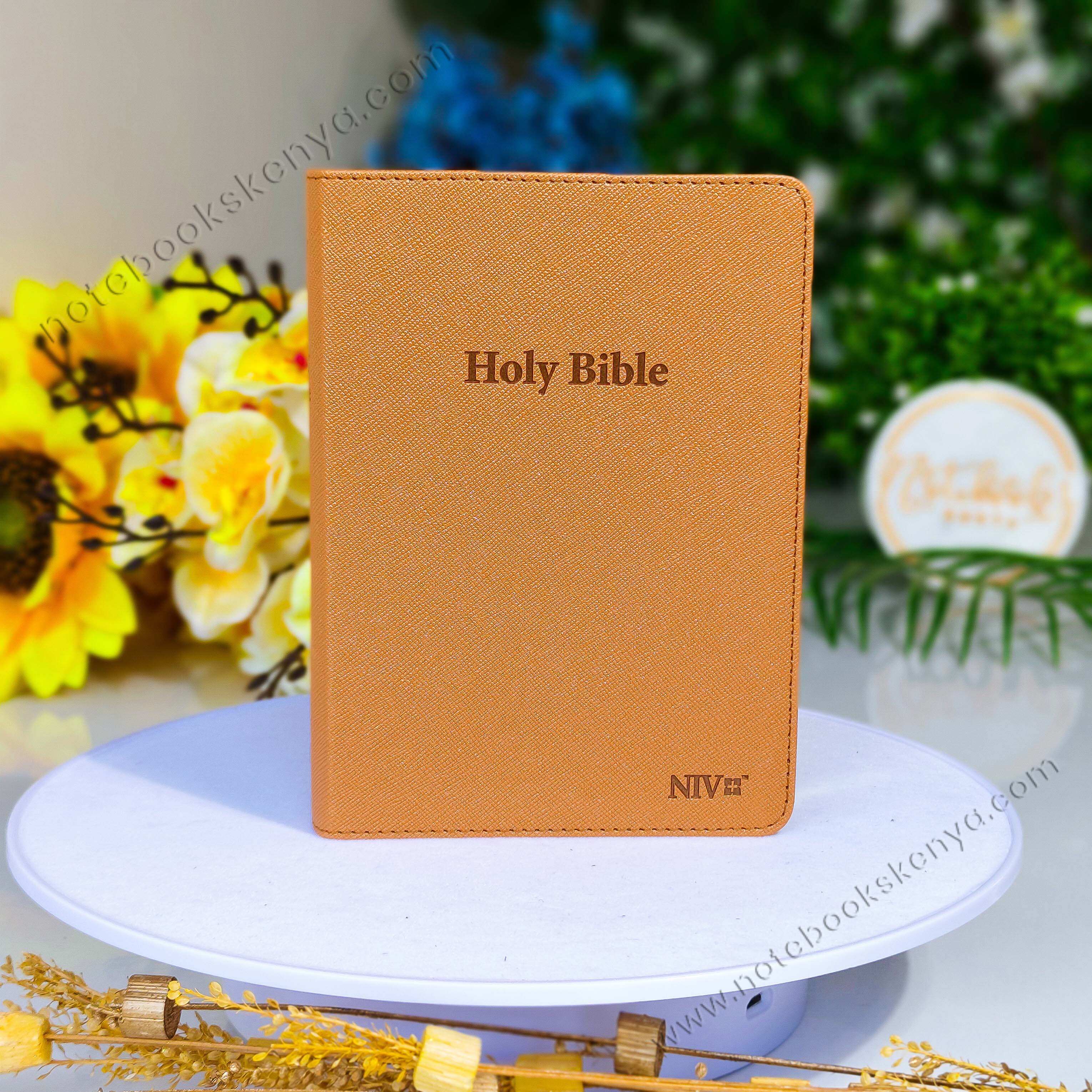 Elegant and Portable | Brown NIV Pocket Bible with Index Tabs– PU Leather  | New International Version(NIV) | Gift | Concordance Bible | Thumb Indexed Bible | Small Bible | Words In Red