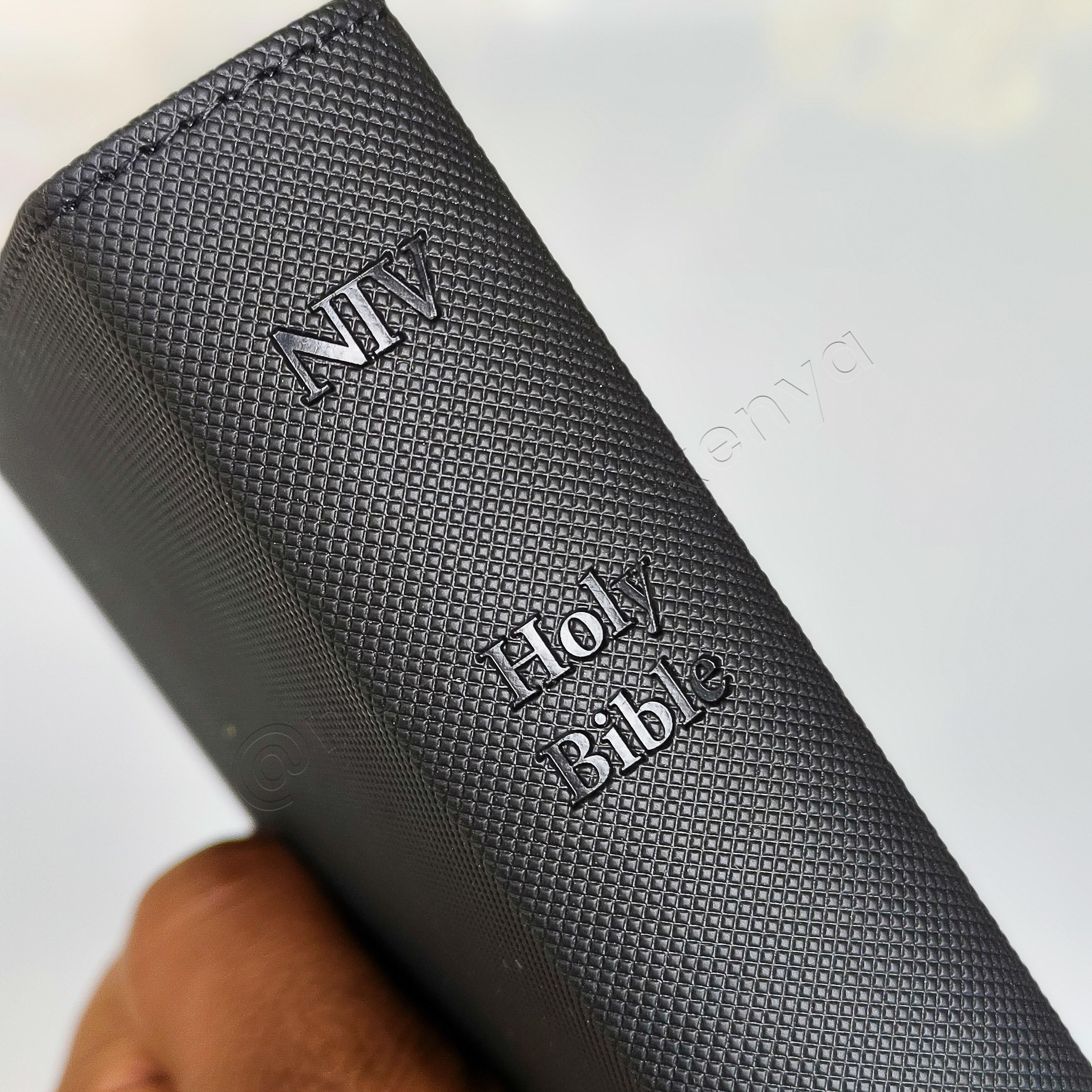 Elegant and Portable | Black NIV Pocket Bible with Index Tabs– PU Leather  | New International Version(NIV) | Gift | Concordance Bible | Thumb Indexed Bible | Small Bible | Words In Red