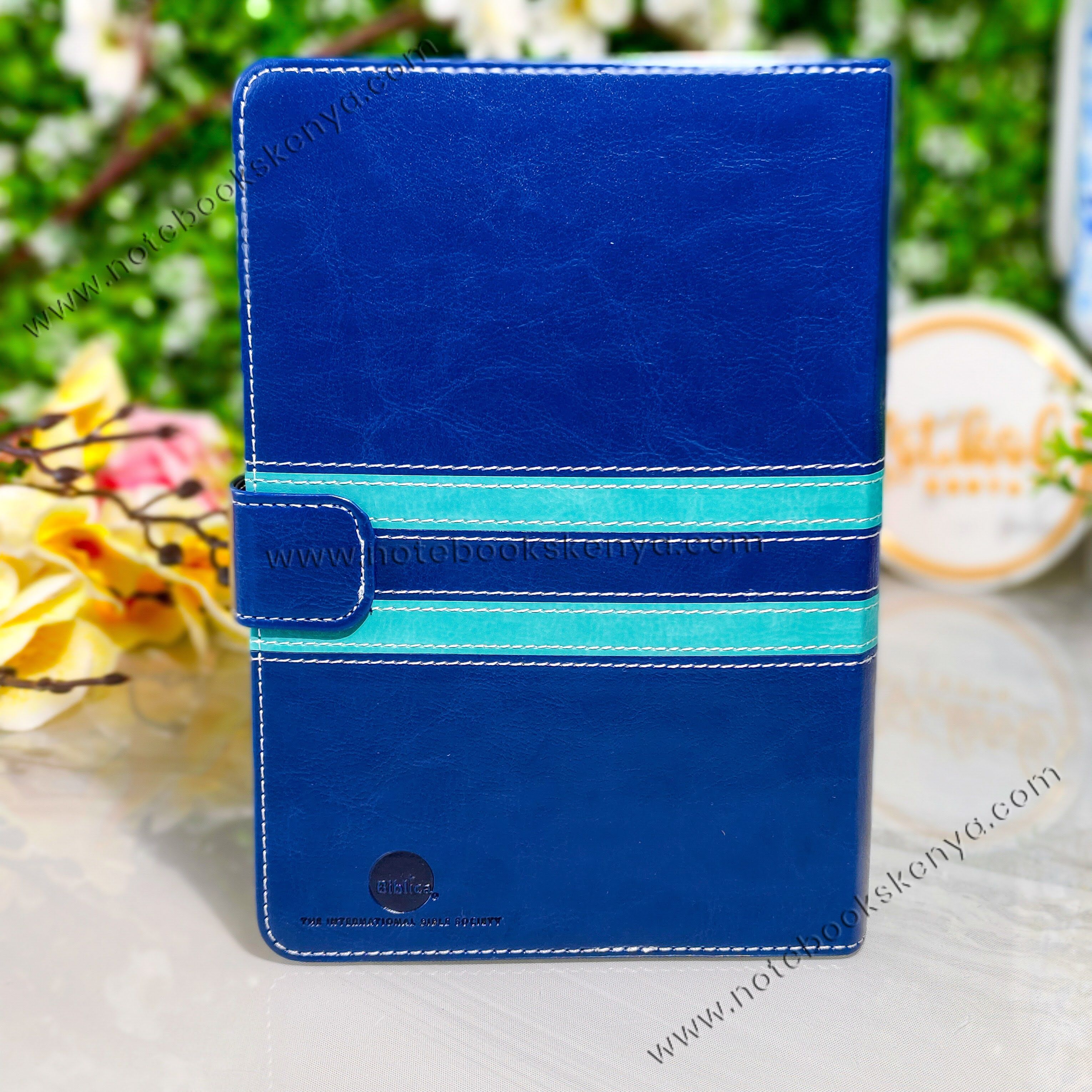 NIV Bible |  Blue Press Button | Duotone – Blue | Christian Bible NIV | The New International Version (NIV) | Gift Idea | Blue Bible | Bible with Button