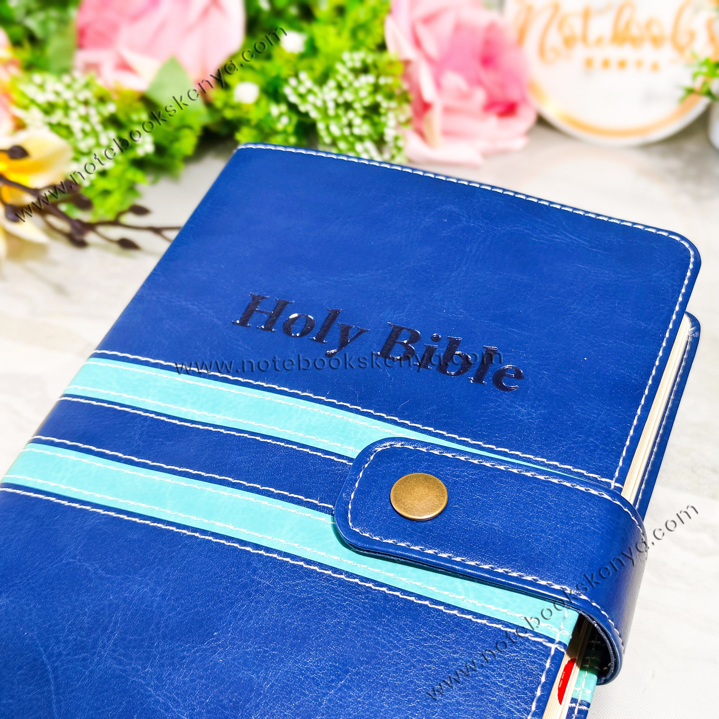 NIV Bible |  Blue Press Button | Duotone – Blue | Christian Bible NIV | The New International Version (NIV) | Gift Idea | Blue Bible | Bible with Button