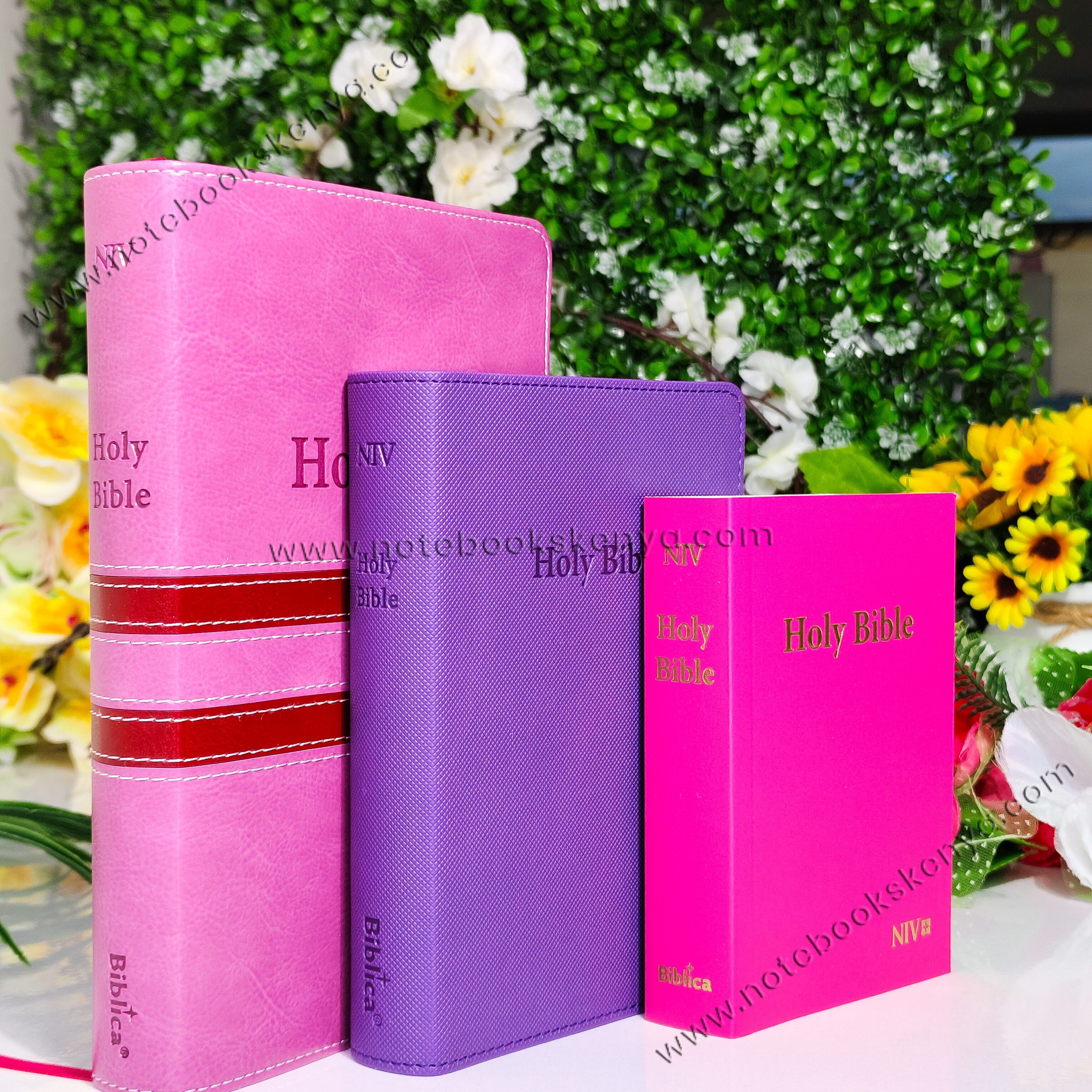 Elegant and Portable | Pink NIV Pocket Bible with Index Tabs– PU Leather  | New International Version(NIV) | Gift | Concordance Bible | Thumb Indexed Bible | Small Bible | Words In Red