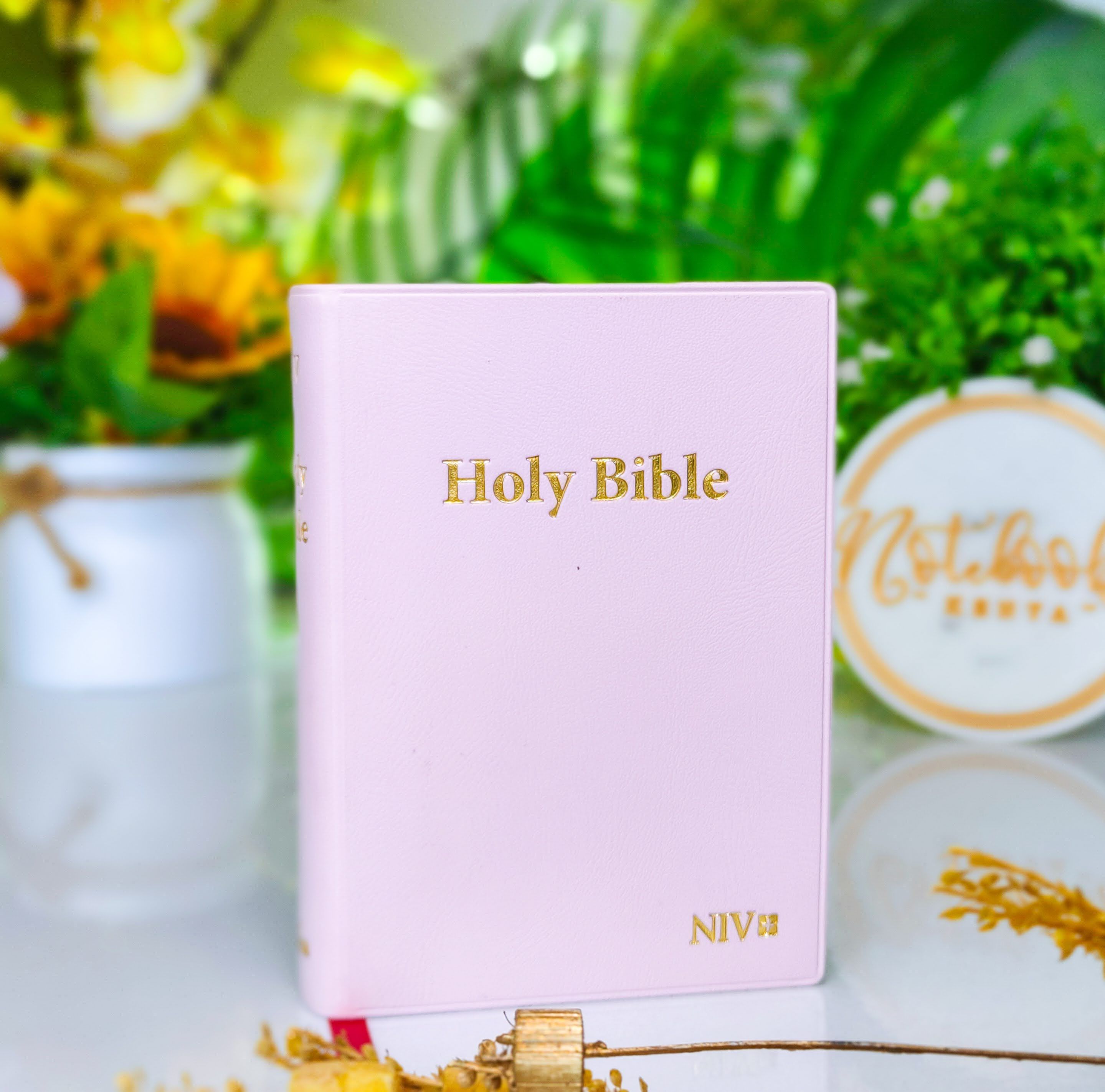 Mini NIV Pocket Bible | Pink Vinyl Leather (Gold Lettering) | New International Version(NIV) | Gift | Concordance Bible | Small Bible | Words In Red