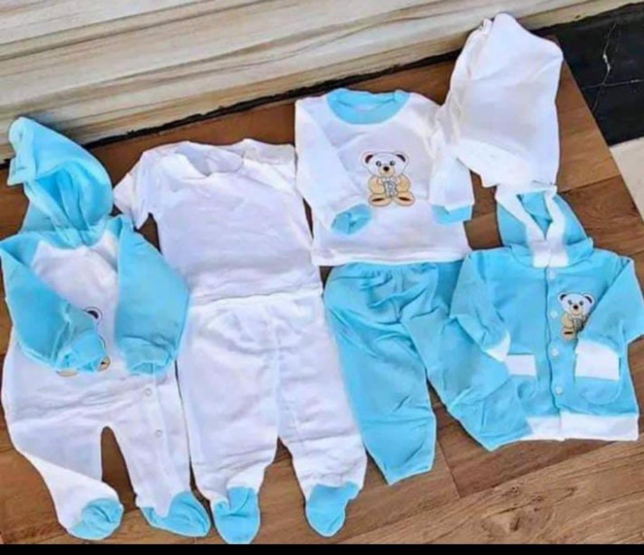 2 baby blanket ( dotted + star fashion),Baby receiving set(8 pieces)+2 baby receiving set ( 5 pieces+ 2 big baby wrappers + 3 baby feeders +1 baby basin +2 bucket+2 printed lessos+ 6 pairs of socks)