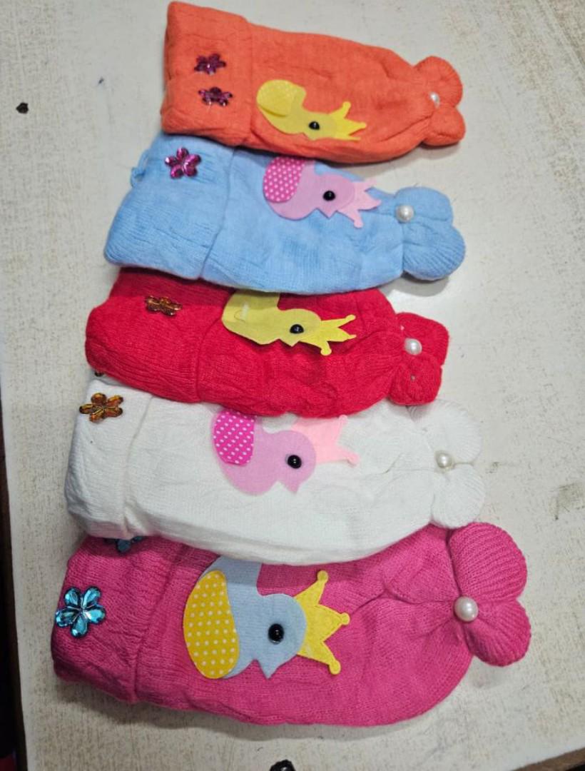 50 PIECES RECEIVING SET (GIFT 2 LESSO+Diaper bag+3 light rompers+2 knitted sweater+bathing basin+ bucket+hooded carrier+ umbrella+2 baby blankets + muffins+ wrapper+2 baby suits+diapers + socks+ vests
