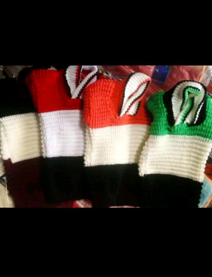 50 PIECES RECEIVING SET (GIFT 2 LESSO+Diaper bag+3 light rompers+2 knitted sweater+bathing basin+ bucket+hooded carrier+ umbrella+2 baby blankets + muffins+ wrapper+2 baby suits+diapers + socks+ vests