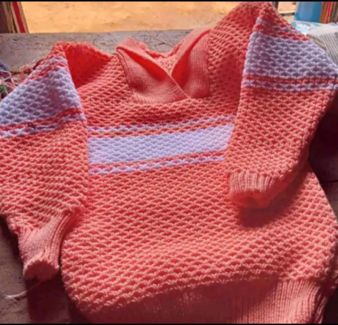 NEWBORN RECEIVING PACKAGE::: FREE GIFT COTTON FULLNECK+Star baby blanket+ warm dotted baby wrapper+5 pieces baby suit+3 newborn vests +knitted sweater+3 newborn socks+2 different colours baby muffins