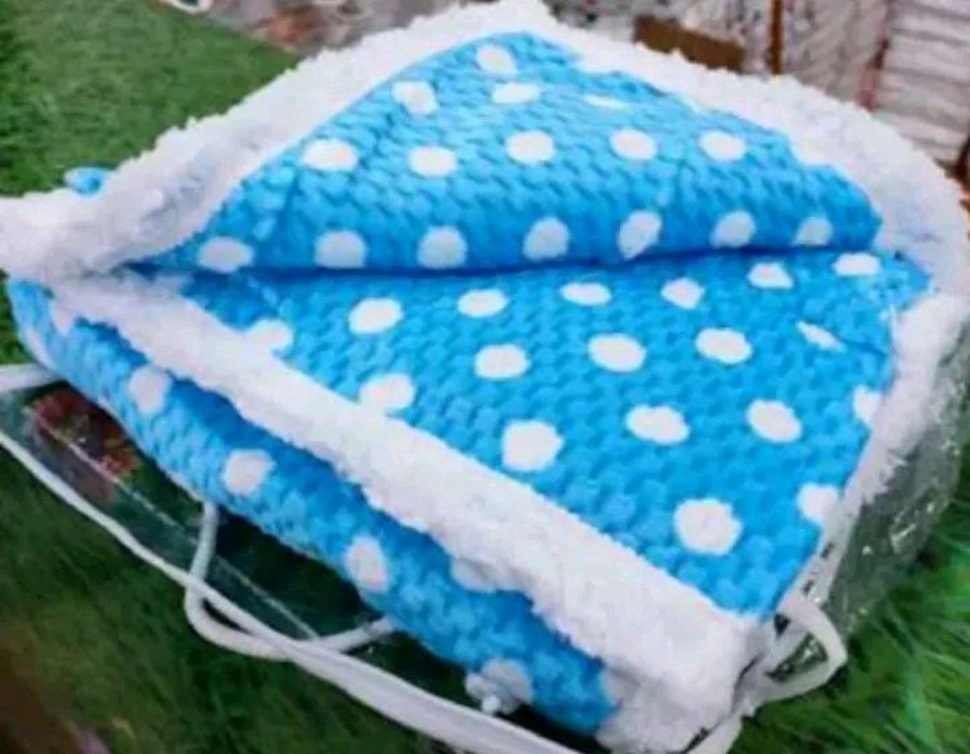 FREE GIFT COTTON FULLNECK+ latest fashion Dotted Warm baby blanket+ 6 heavy quality Nappies+6 nappy liners white big sizet