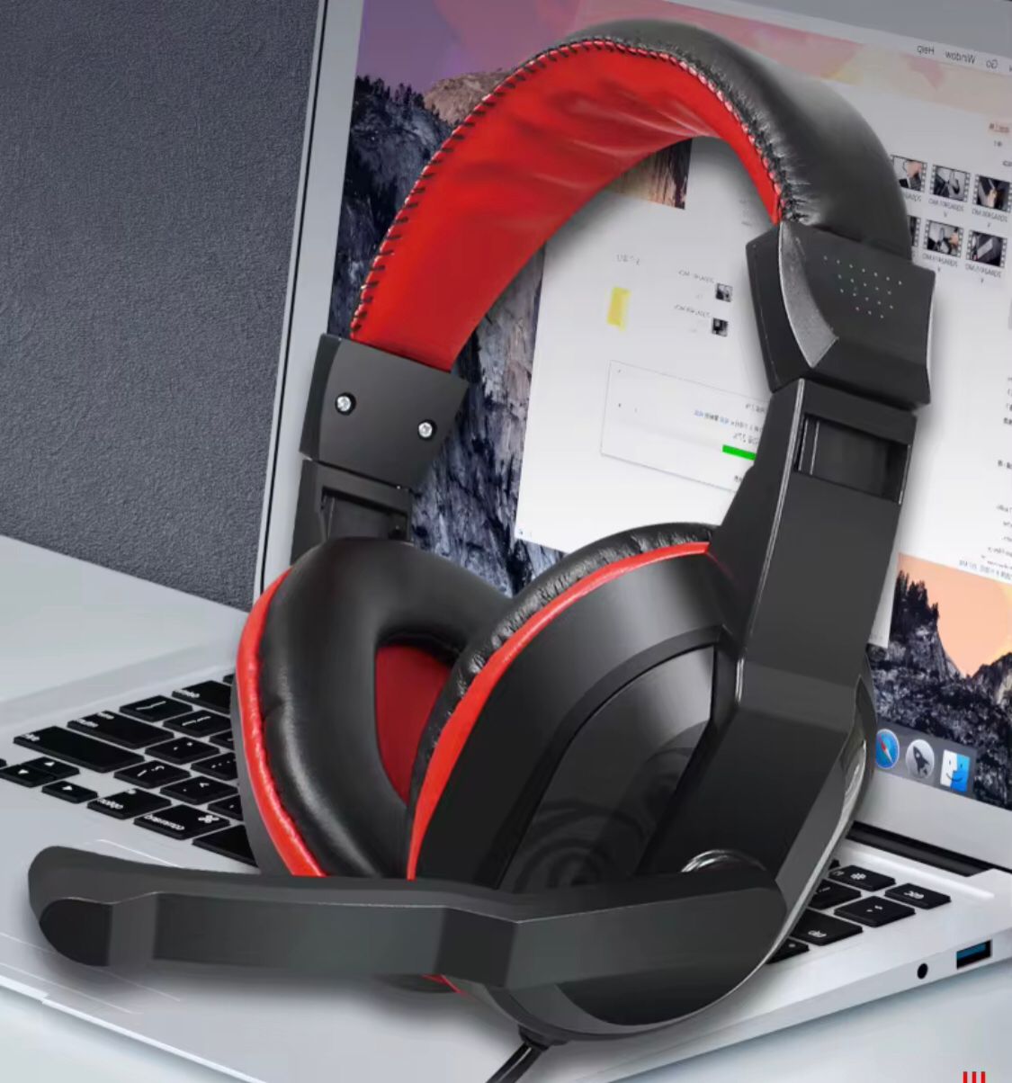 Computer Microphones 3.5MM Wire Luminous Gaming Headset Noise Cancelling Soft Earmuff Headphones With Microphone For Smartphones PC Play Station 4 and computers
