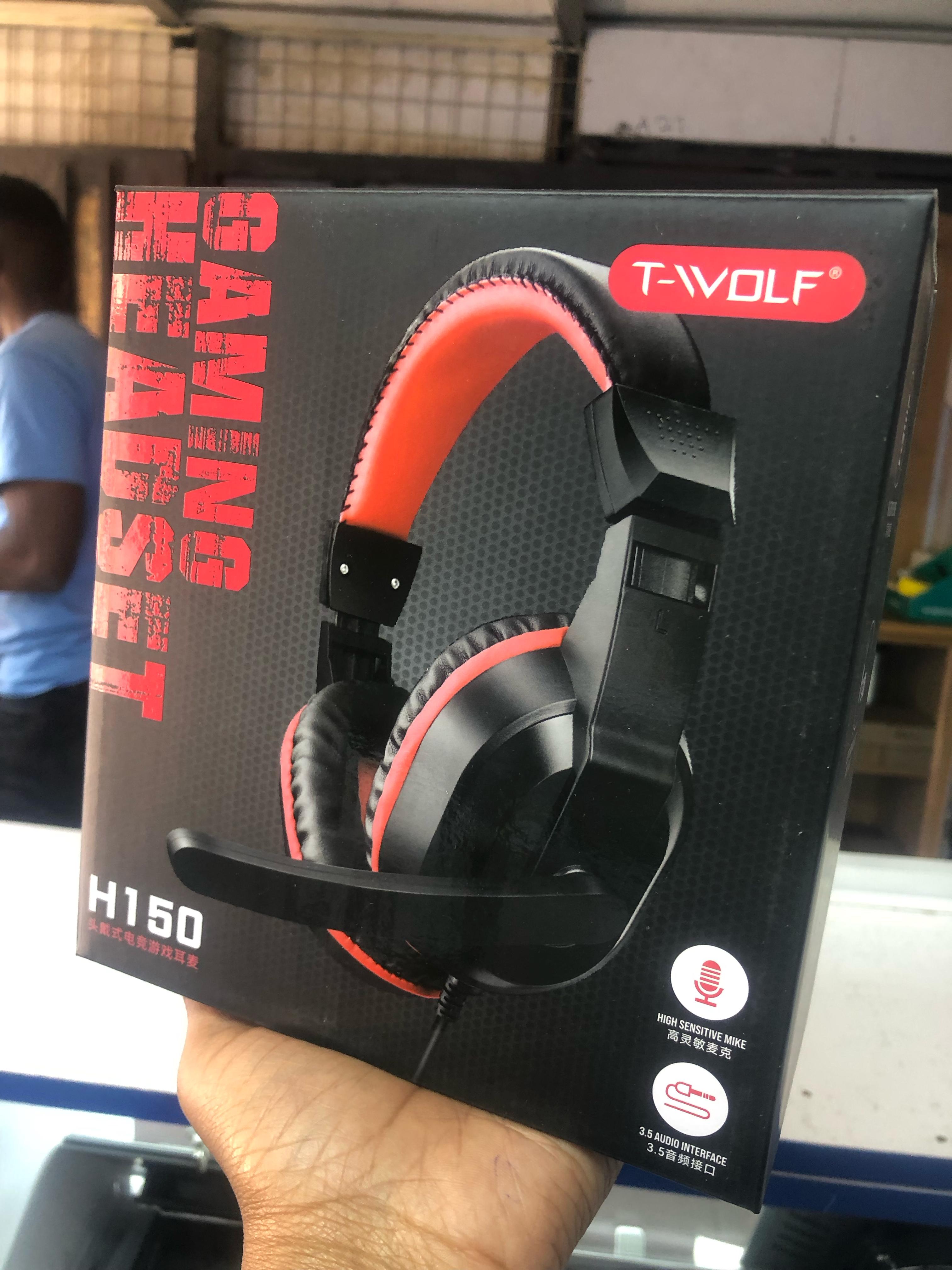 Computer Microphones 3.5MM Wire Luminous Gaming Headset Noise Cancelling Soft Earmuff Headphones With Microphone For Smartphones PC Play Station 4 and computers