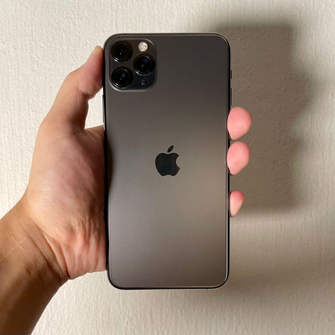 Apple iPhone 11 Pro Max 256GB Certified - Featuring a Stunning Pro Display, A13 Bionic, Cutting-Edge Pro Camera System and Longest Battery Life Ever in iPhone with iPhone 11 Pro Max