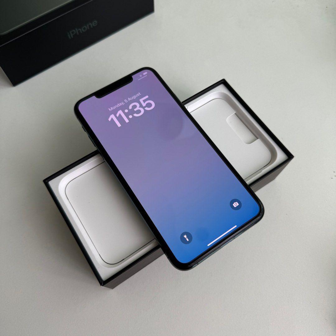 Apple iPhone 11 Pro Max 256GB Certified - Featuring a Stunning Pro Display, A13 Bionic, Cutting-Edge Pro Camera System and Longest Battery Life Ever in iPhone with iPhone 11 Pro Max