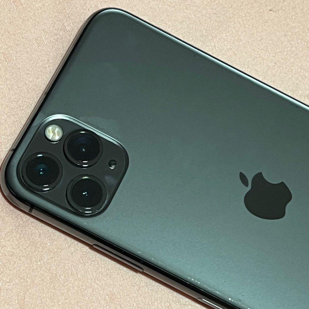 Apple iPhone 11 Pro Max 256GB Certified - Featuring a Stunning Pro Display, A13 Bionic, Cutting-Edge Pro Camera System and Longest Battery Life Ever in iPhone with iPhone 11 Pro Max