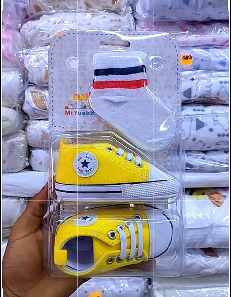 Baby Pre-Walkers with a Pair of Socks – Soft Sole, Non-Slip First Shoes for Infants and Toddlers