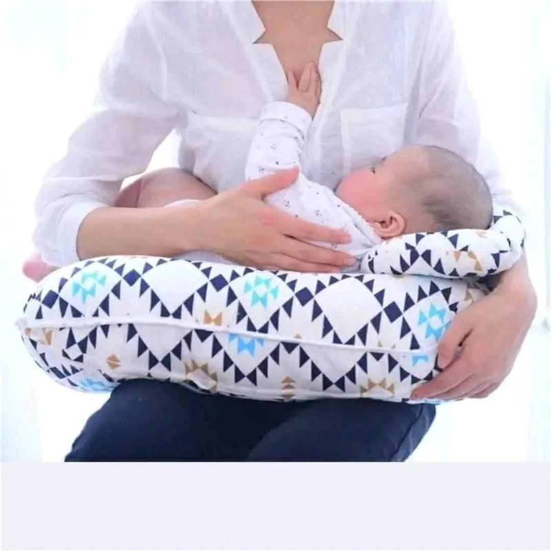 Single Breastfeeding Pillow – Soft, Multipurpose Nursing Cushion for Feeding, Tummy Time, and Baby Sit Training