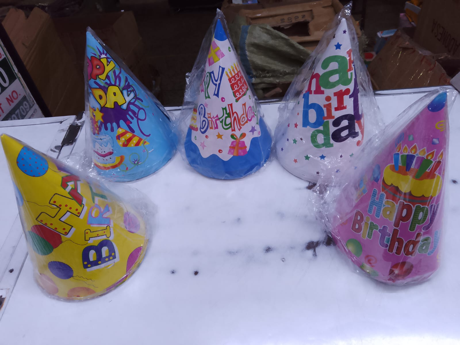 🤗💫Printed birthday hats a pack of 10Features:Colorful design:These birthday party decorations feature bright and vibrant colors, sure to cheer boys and girls up and create active party atmosphere, c