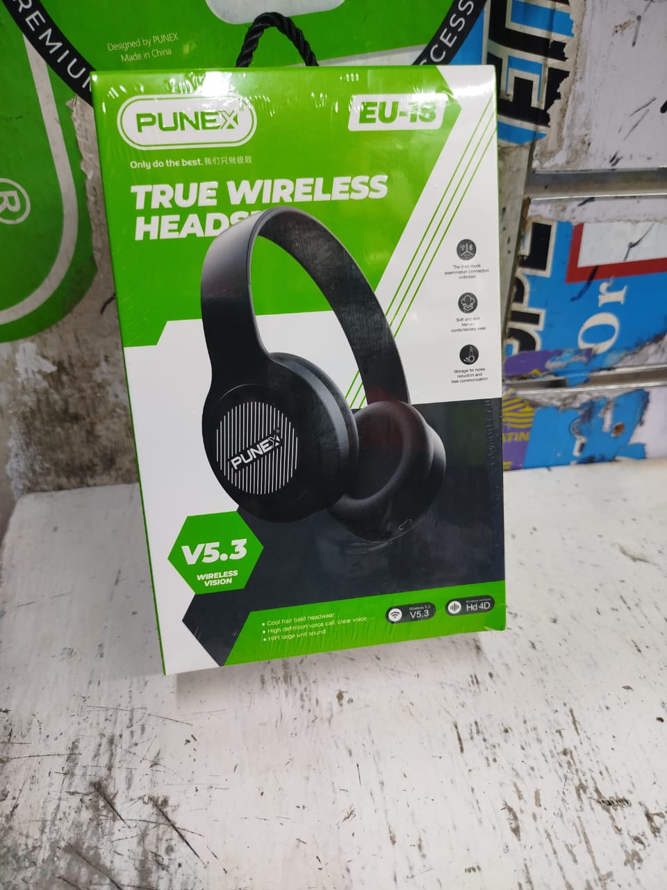 Punex True Wireless Headphones, specifically the V5.3 Wireless Vision model. 
These headphones are characterized by:
True Wireless Technology: Offering a cable-free audio experience. 
Bluetooth V5.3: