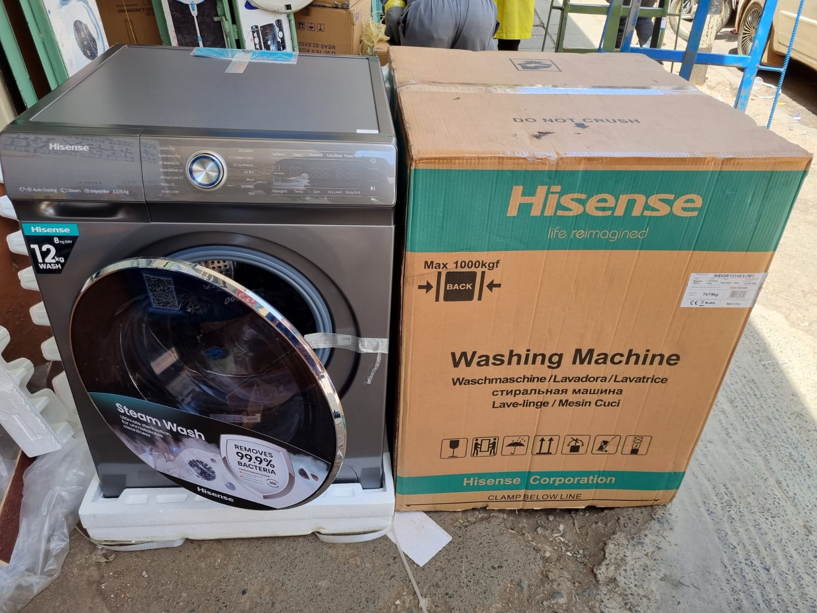 Hisense 12/7kg Front Load Washer & Dryer – Power Meets Precision!
Tackle laundry like a pro with the Hisense 12/7kg Front Load Washing Machine. With a massive 12kg wash and 7kg dry capacity, it’s perf