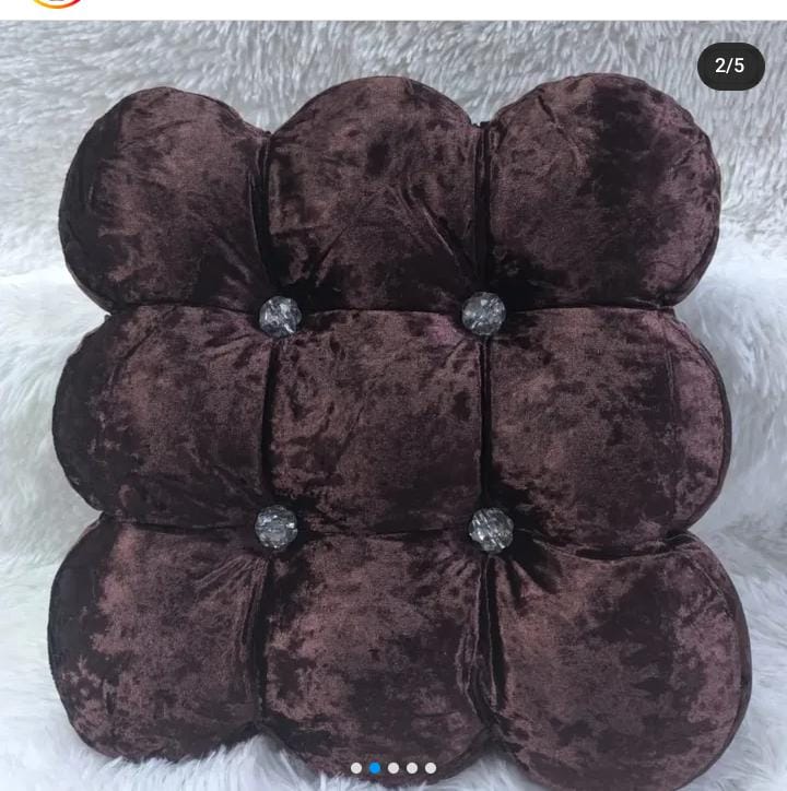 ✨Comfy & Stylish Seat Pads (38×38cm)✨
Add a pop of color and extra comfort to your chairs with these soft, well-cushioned seat pads! Perfect for dining chairs, office seats, or patio furniture – they’