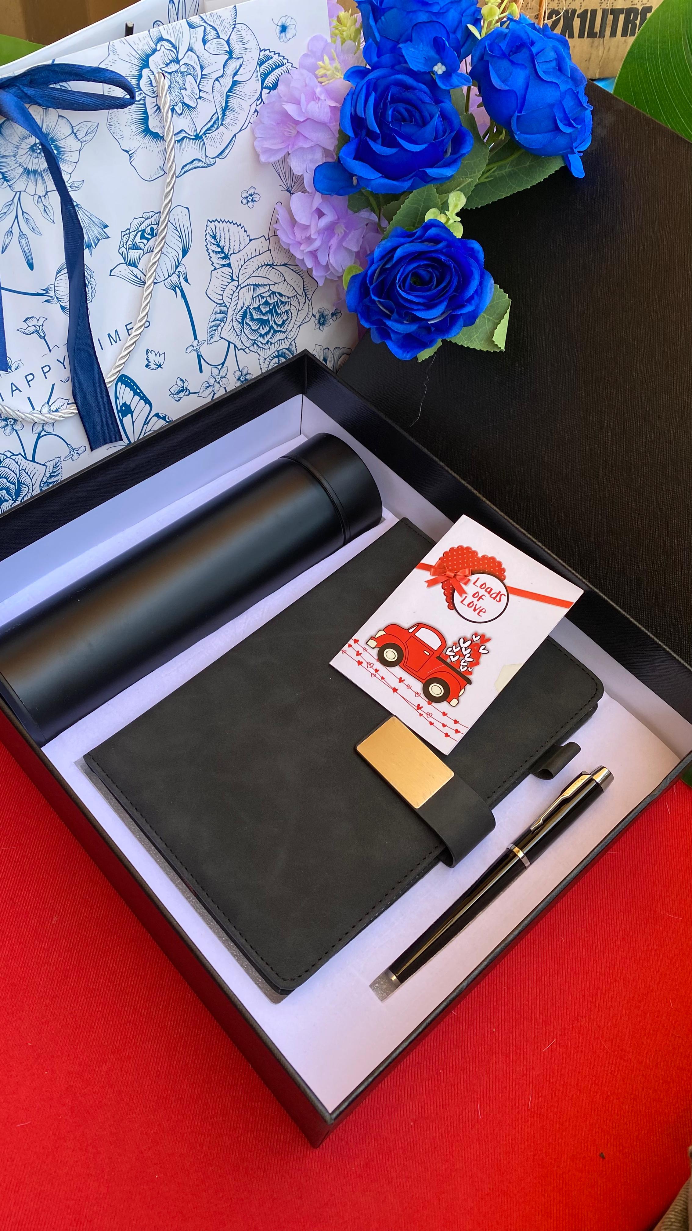 MEN VALENTINES GIFT PACK 

🔹Insulated bottle
🔹Executive pen
🔹Executive Note book

✅CARD &BAG