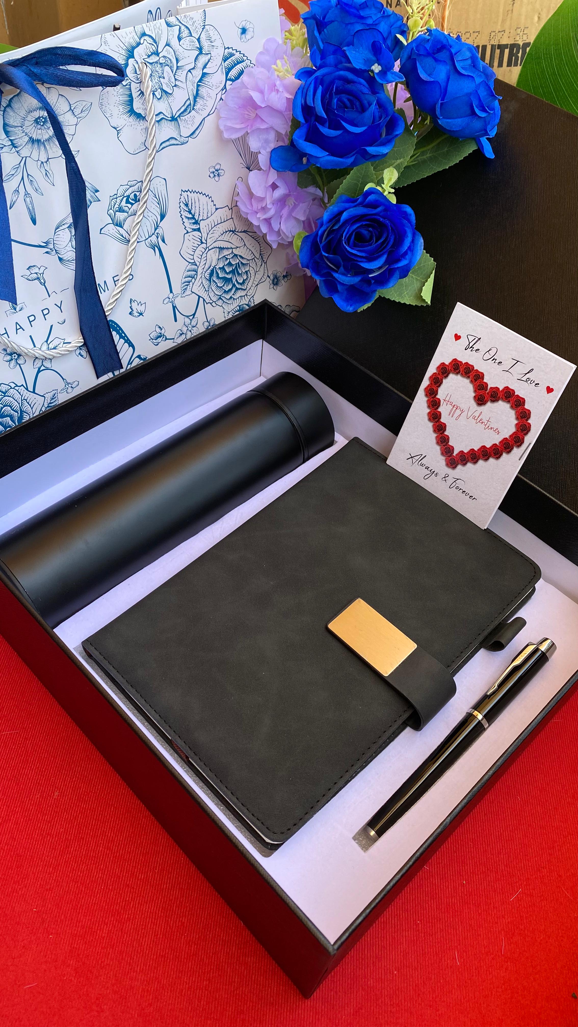MEN VALENTINES GIFT PACK 

🔹Insulated bottle
🔹Executive pen
🔹Executive Note book

✅CARD &BAG