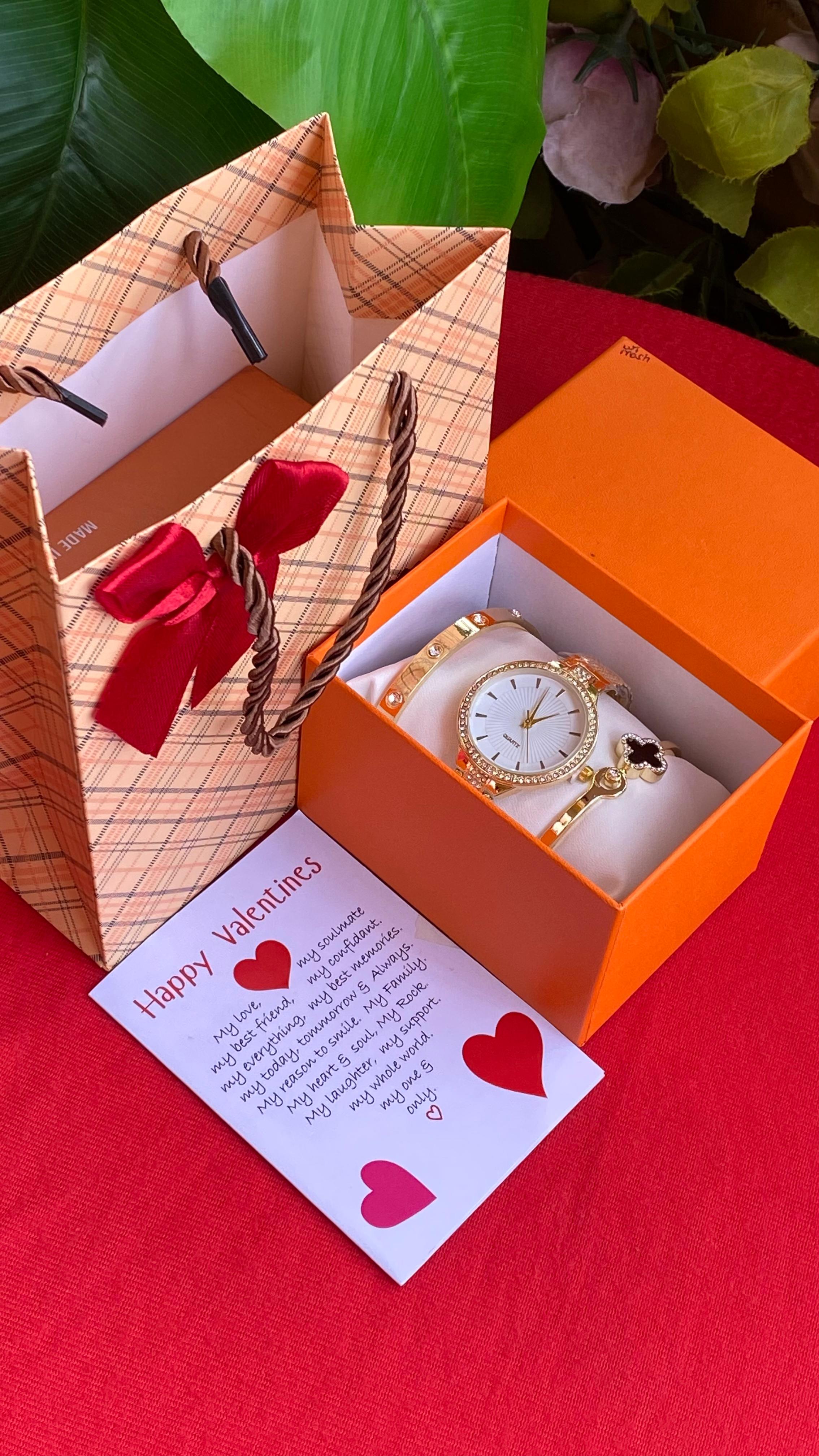 HOT VALENTINES LADIES GIFT SET 

💐Watch
💐Bracelets
💐Box
💐Card&Bag