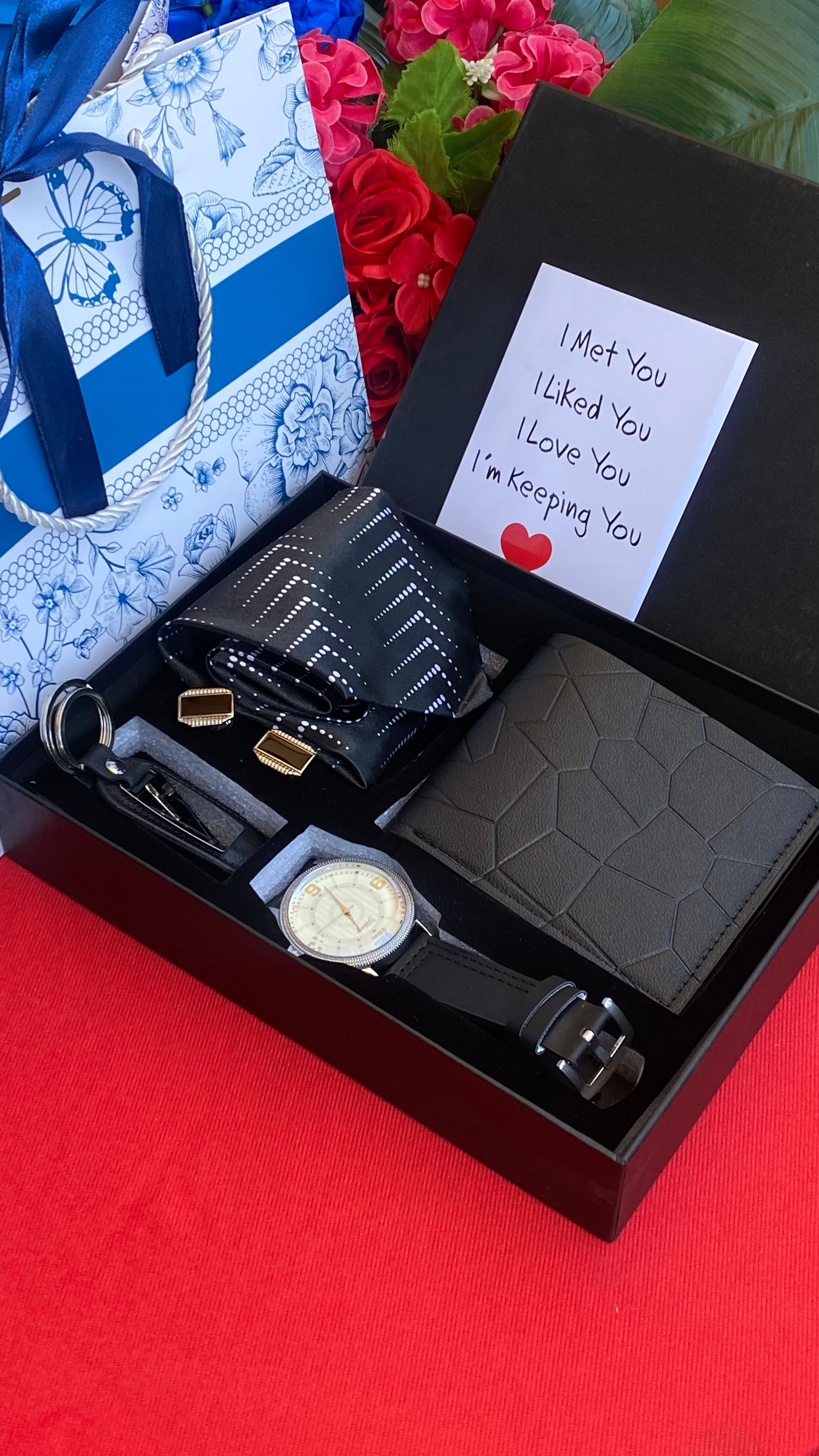 MEN VALENTINES GIFT PACK 
⌚️Watch
🔹Wallet
♠️Tie
♠️Cufflinks
♠️Keyholder

✅CARD &BAG