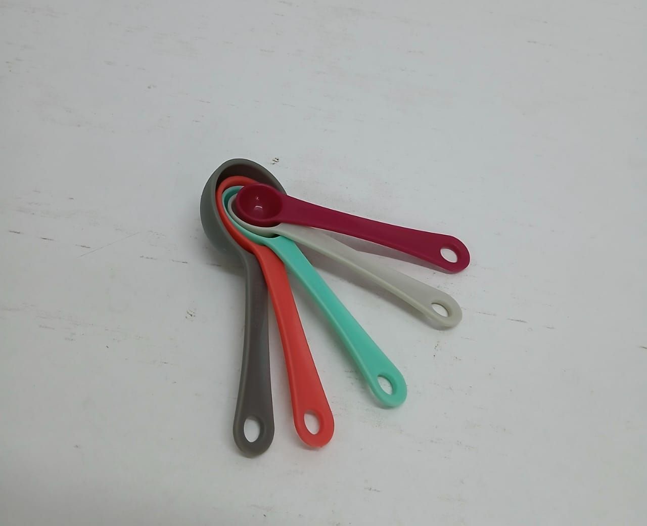 10pcs Colourful Measuring & Seasoning Spoons Set 🌈
Add colour, accuracy, and convenience to your kitchen with this vibrant 10-piece measuring & seasoning spoon set — perfect for everyday cooking and