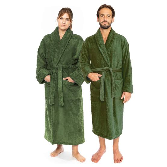 Bathrobes 🍂🍂🍂
Wrap yourself in pure comfort with these cosy and soft cotton bathrobes — perfect for relaxing at home after a shower or lounging in style.
✨ Features:
✨ Super cosy & soft – Gentle an