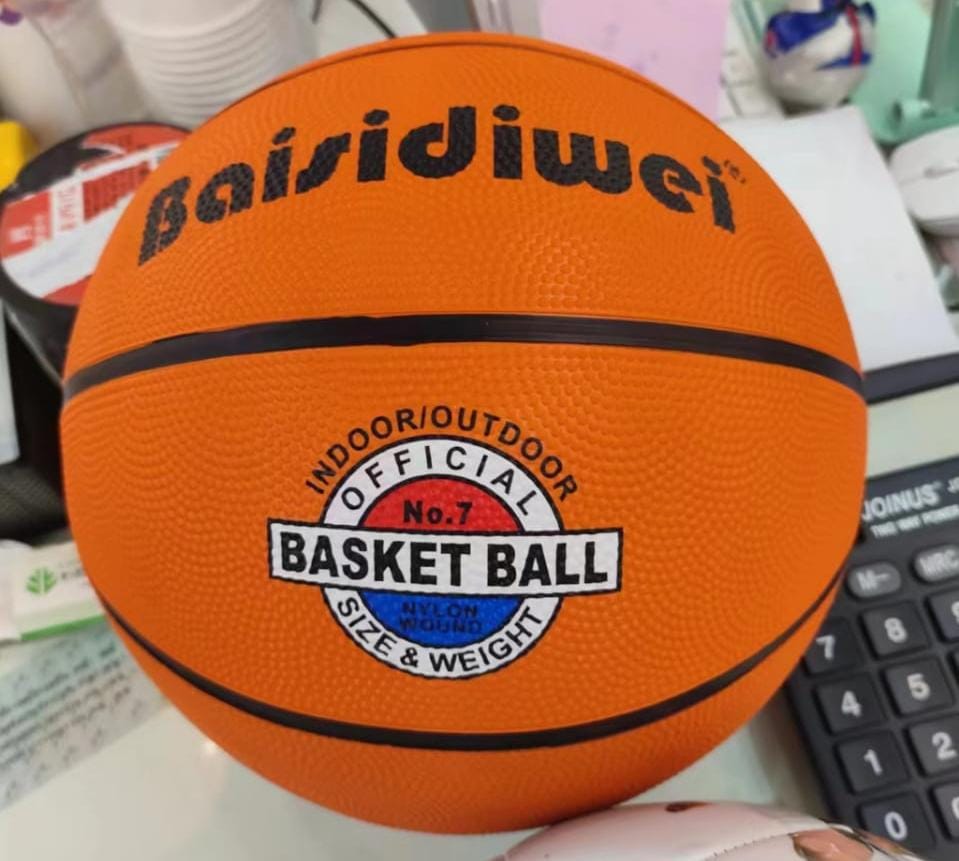 😇TRUSTED QUALITY 👌INDOOR AND OUTDOOR OFFICIAL SIZE 7 basket baQuality Big Basketball Ball Official Size 7• Standard Official Basket ball Size 7• Durable rubber cover material and nylon winding• Will