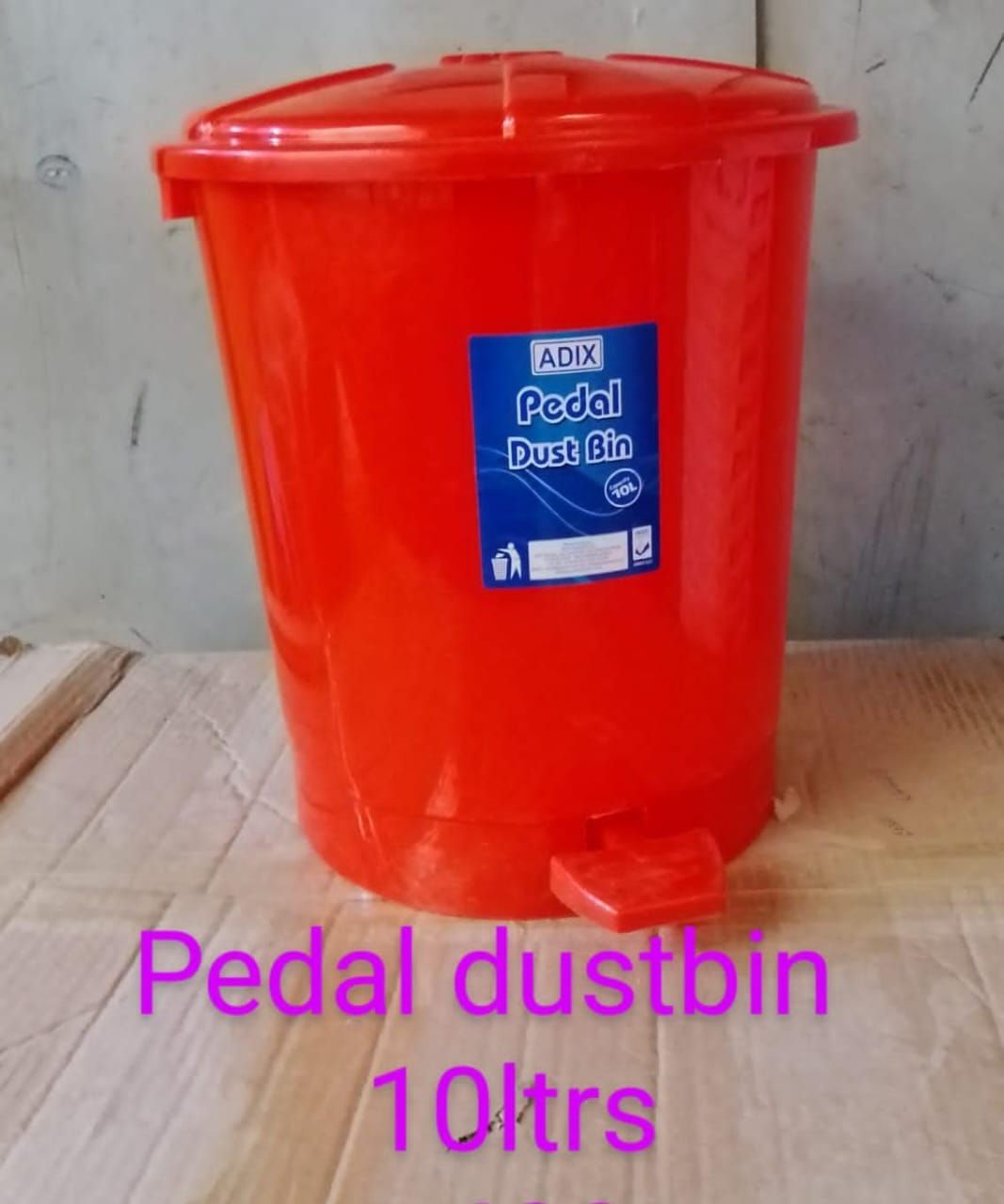 Adix Kitchen Pedal Bin.(10L) Or (6L)& Foot Operate Waste Recycling Dustbin. Ideal for Home or Office Use.Efficient Waste Disposal: The foot-operated pedal allows for easy and hygienic hands-free waste