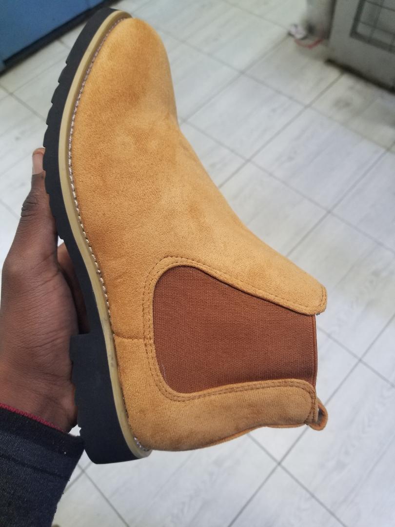 chelsea boots