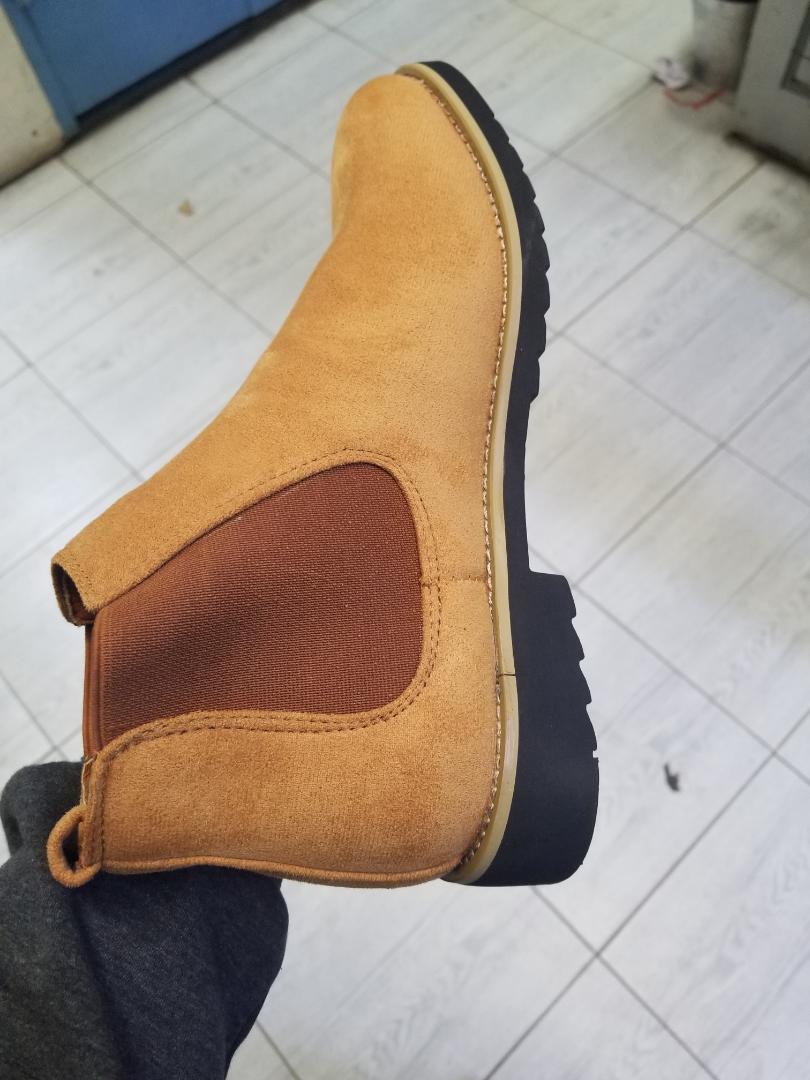 chelsea boots