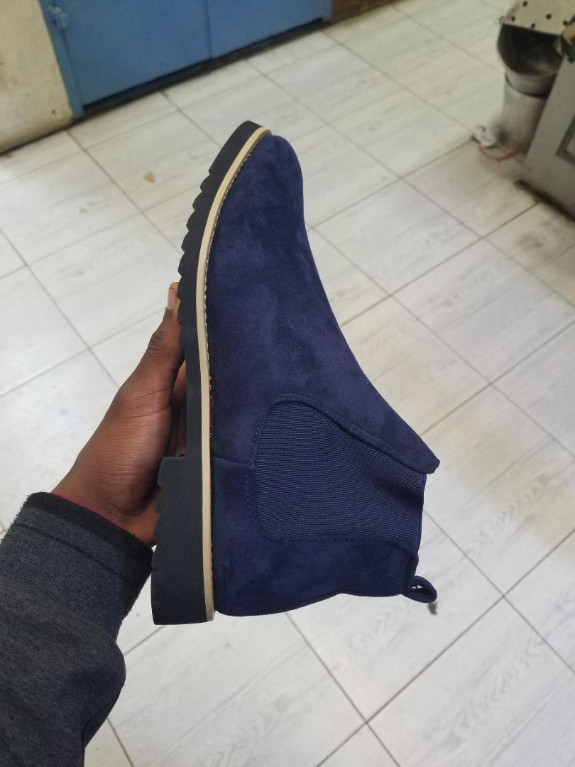 chelsea boots