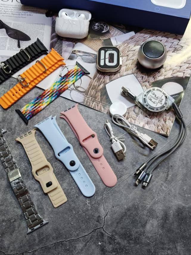 Fashion Smartwatch Latest D93 Ultra 3 Smart Watch for Men & Women: Make/Answer Call Smart Watches for Android/iPhone has free gifts like airpods, bluetooth speaker, 7straps, wireless charger