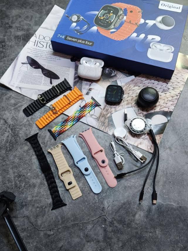 Fashion Smartwatch Latest D93 Ultra 3 Smart Watch for Men & Women: Make/Answer Call Smart Watches for Android/iPhone has free gifts like airpods, bluetooth speaker, 7straps, wireless charger