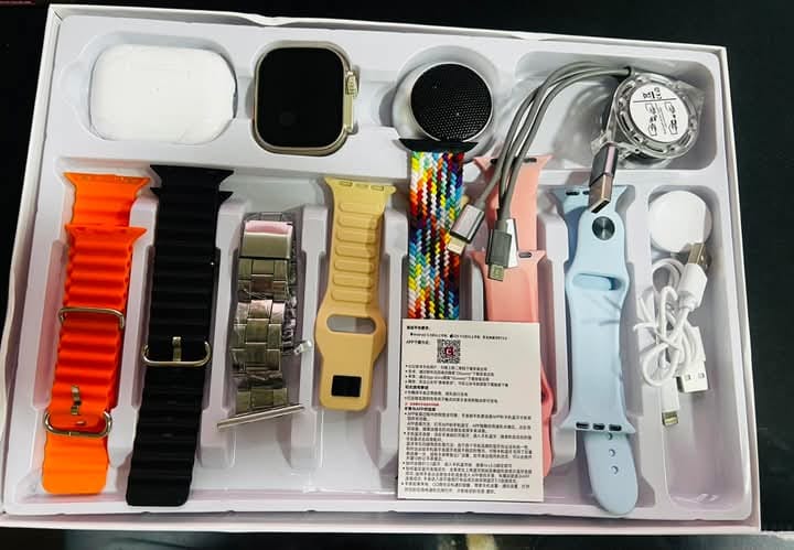 Fashion Smartwatch Latest D93 Ultra 3 Smart Watch for Men & Women: Make/Answer Call Smart Watches for Android/iPhone has free gifts like airpods, bluetooth speaker, 7straps, wireless charger