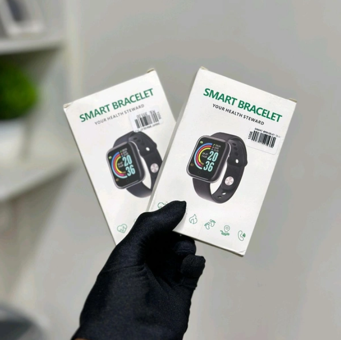 Smartwatch Smart Bracelet Touchscreen Bluetooth Smartwatch with Blood Pressure Tracking, Heart Rate Sensor and Basic Functionality for All Women and Men