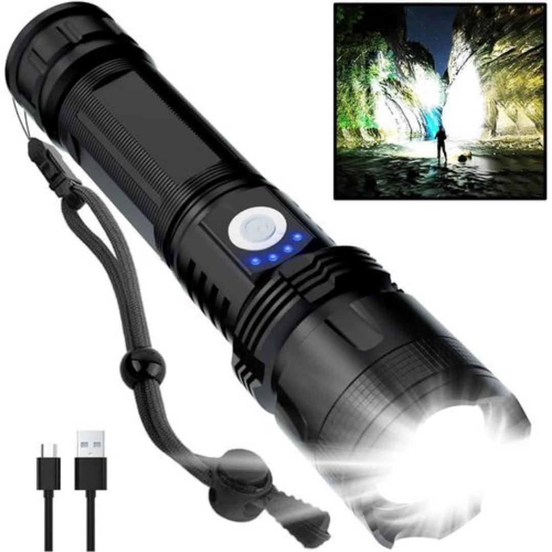 P50 torch super bright 2000 lumen super long 10 hours endurance rechargeable torch and uses 7800mah pb 18650 3.7 v battery It has a zooming light