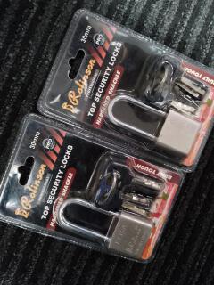 2 pieces of Rolinson long neck padlock 30mm with 4 keys