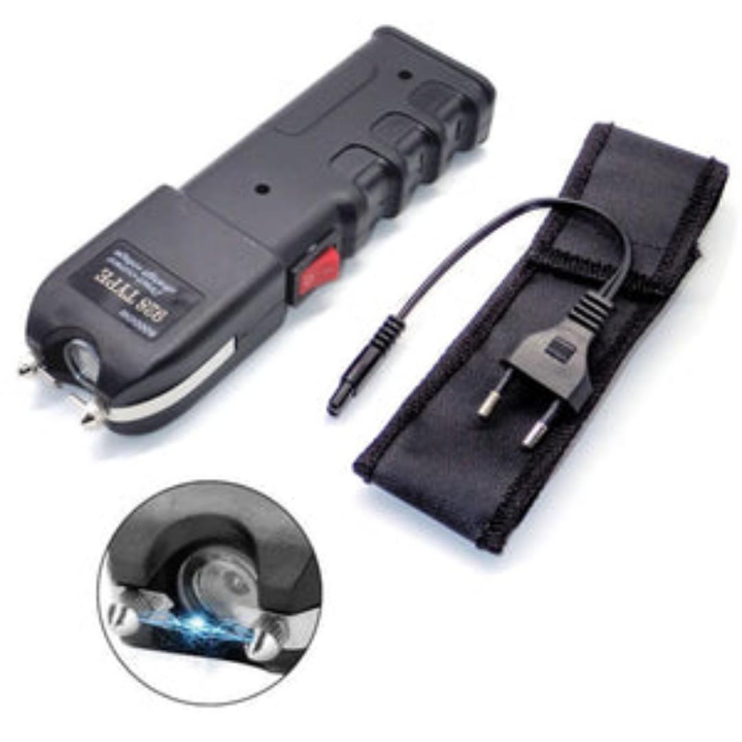 928 electric shock self defense torch with dimming light super high DC pulse