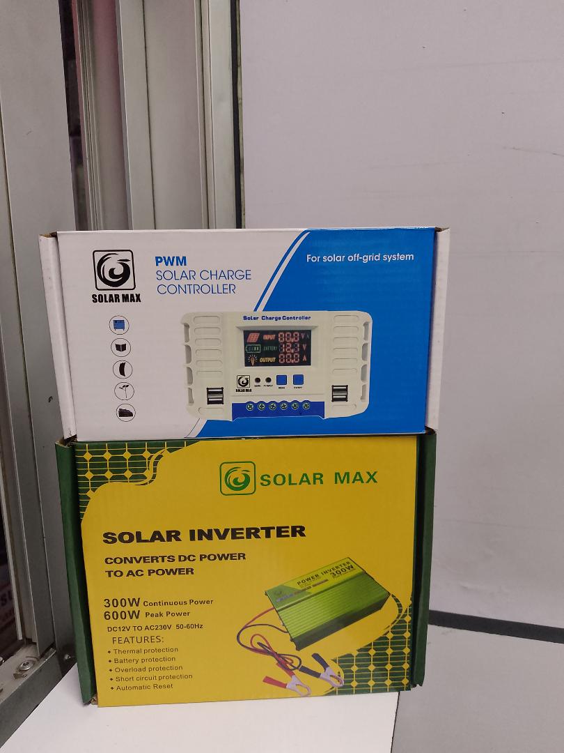 Solar max solar inverter converts DC power to AC power DC 12v to ac 230v 50-60hz 300W continuous power 600W peak power and Solar charge controller 30A Maximum PV voltage 50V