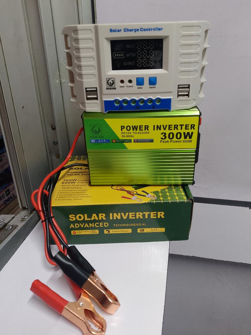 Solar max solar inverter converts DC power to AC power DC 12v to ac 230v 50-60hz 300W continuous power 600W peak power and Solar charge controller 30A Maximum PV voltage 50V