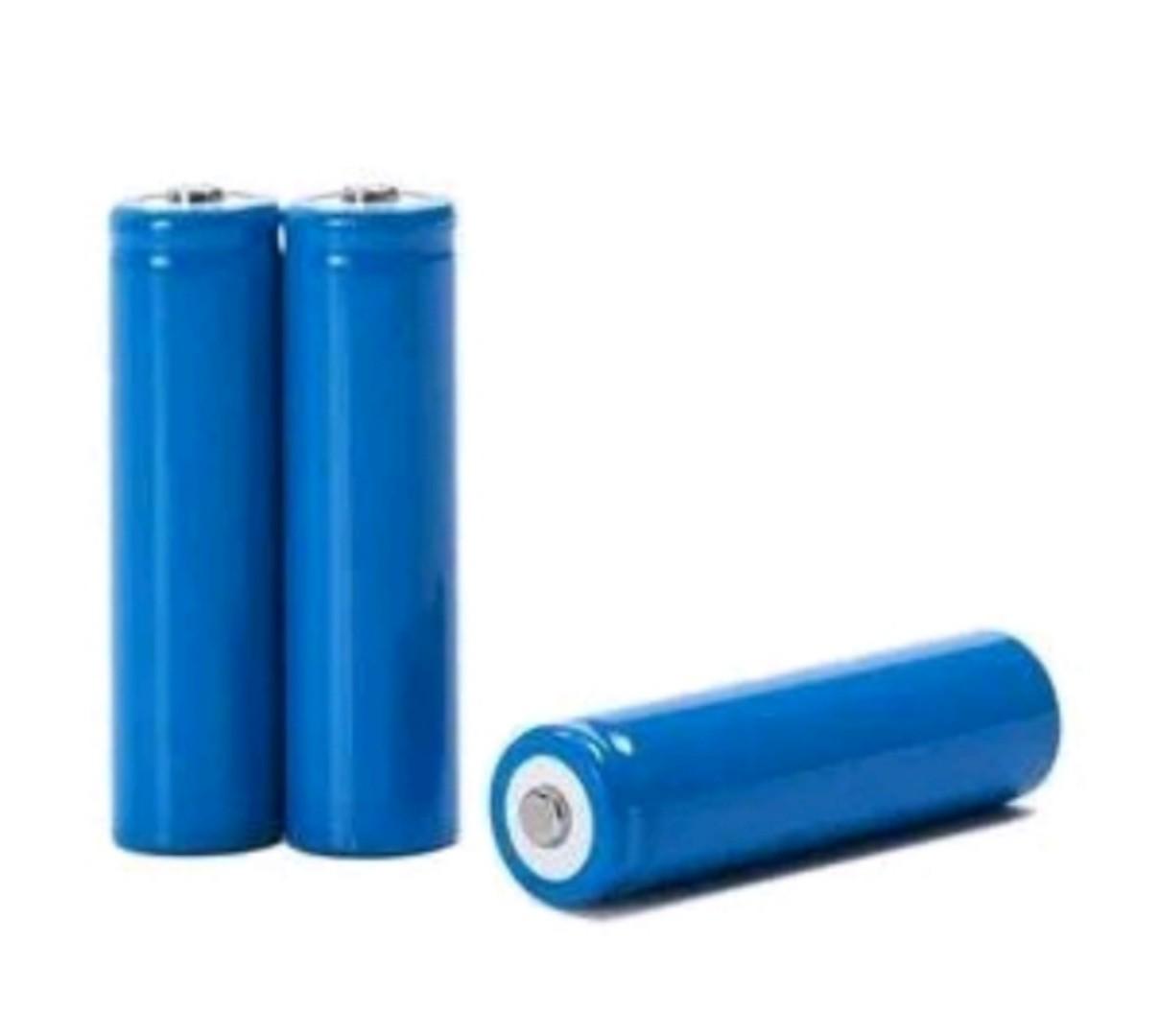 18650 Lithium Battery, 7800mAh Large Capacity 3.7v Rechargeable Battery, New Full-capacity Cylindrical Lithium Battery for Flashlight torch / Portable Bluetooth Speakers / Electric Shavers etc.