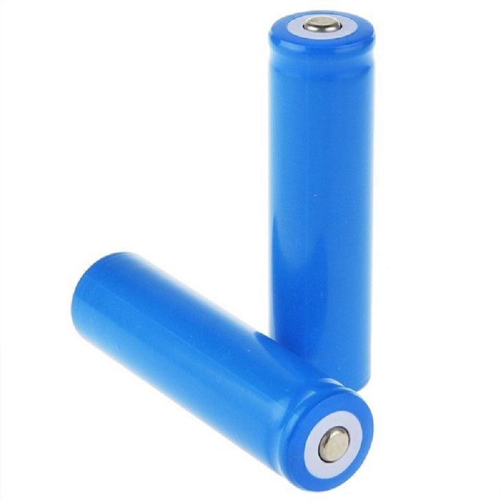 18650 Lithium Battery, 7800mAh Large Capacity 3.7v Rechargeable Battery, New Full-capacity Cylindrical Lithium Battery for Flashlight torch / Portable Bluetooth Speakers / Electric Shavers etc.