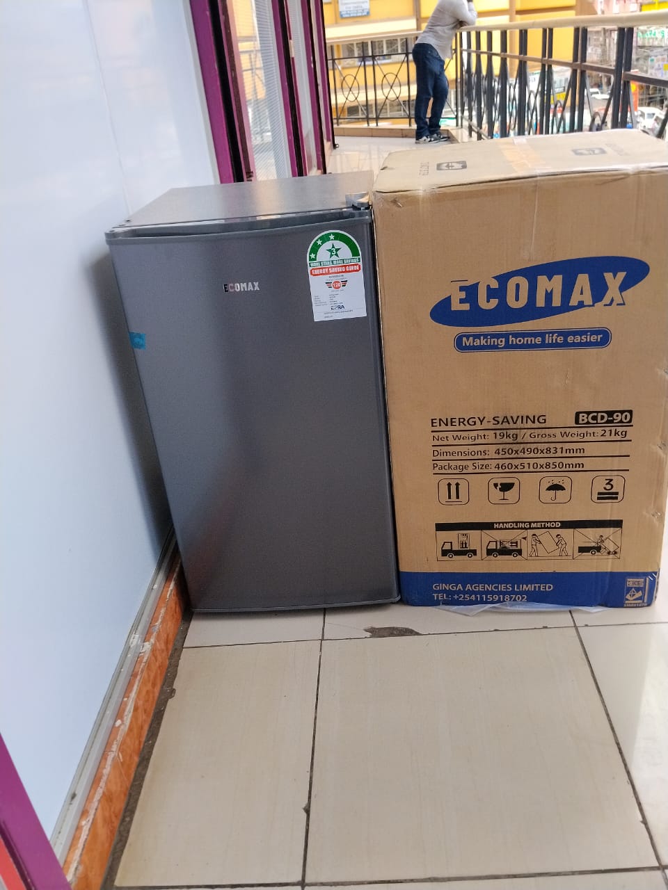 Ecomax 90 l fridge with free guard